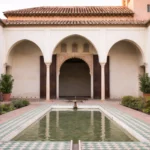 Patio dentro de la Alcazaba de Málaga.